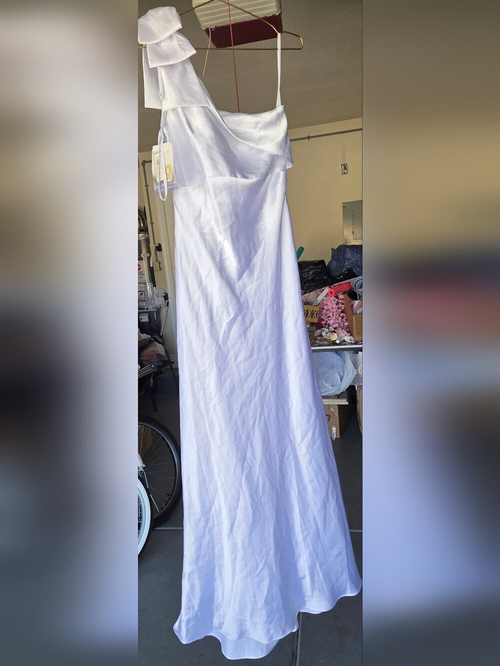 White One-Shoulder Satin Evening Gown